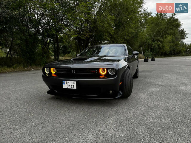 Сірий Додж Challenger, об'ємом двигуна 5.65 л та пробігом 95 тис. км за 25500 $, фото 1 на Automoto.ua