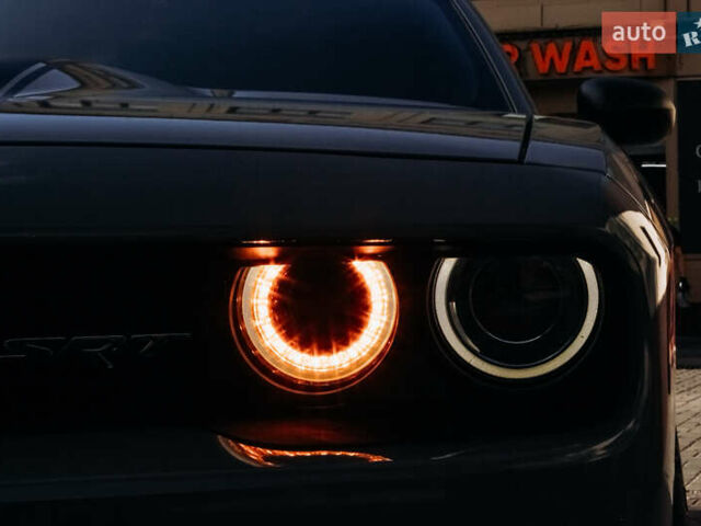 Додж Челенджер 2018 в Днепре (Днепропетровске) на Automoto.ua Серый Додж Челенджер, объемом двигателя 5.65 л и пробегом 113 тыс. км за 24000 $, фото 2 на Automoto.ua