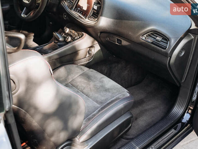 Додж Челенджер 2018 в Днепре (Днепропетровске) на Automoto.ua Серый Додж Челенджер, объемом двигателя 5.65 л и пробегом 113 тыс. км за 24000 $, фото 23 на Automoto.ua