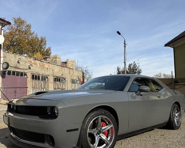 Серый Додж Челенджер, объемом двигателя 3.6 л и пробегом 180 тыс. км за 28500 $, фото 13 на Automoto.ua