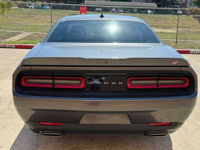 Серый Додж Челенджер, объемом двигателя 3.6 л и пробегом 38 тыс. км за 8200 $, фото 5 на Automoto.ua