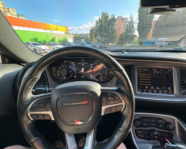 Серый Додж Челенджер, объемом двигателя 3.6 л и пробегом 122 тыс. км за 23000 $, фото 22 на Automoto.ua