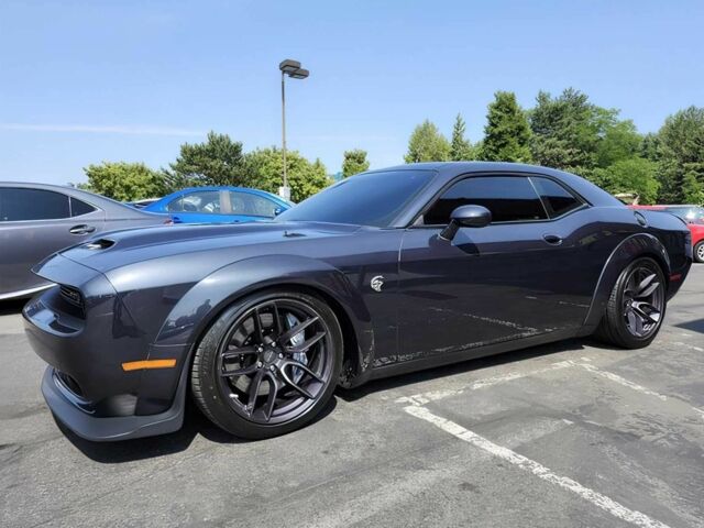 Серый Додж Челенджер, объемом двигателя 6.2 л и пробегом 33 тыс. км за 8300 $, фото 2 на Automoto.ua