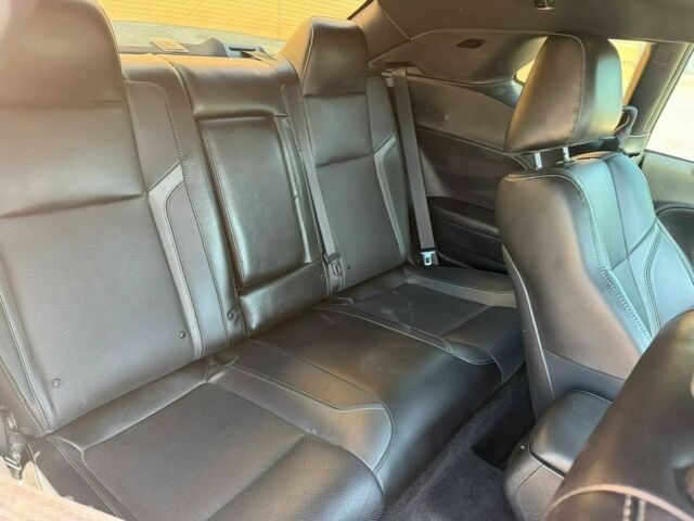 Серый Додж Челенджер, объемом двигателя 3.6 л и пробегом 38 тыс. км за 8200 $, фото 11 на Automoto.ua