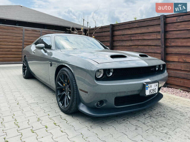 Серый Додж Челенджер, объемом двигателя 5.7 л и пробегом 46 тыс. км за 29999 $, фото 4 на Automoto.ua