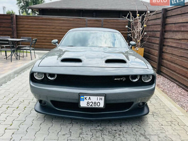 Серый Додж Челенджер, объемом двигателя 5.7 л и пробегом 46 тыс. км за 29999 $, фото 5 на Automoto.ua