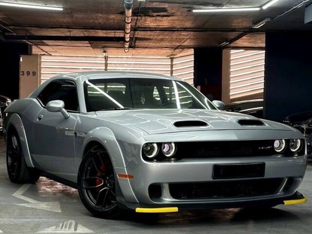 Серый Додж Челенджер, объемом двигателя 6.2 л и пробегом 20 тыс. км за 56000 $, фото 1 на Automoto.ua