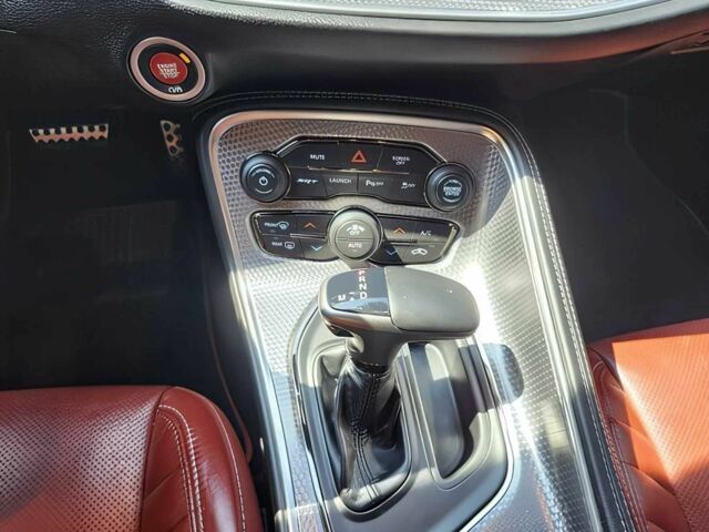 Серый Додж Челенджер, объемом двигателя 6.2 л и пробегом 33 тыс. км за 8300 $, фото 10 на Automoto.ua