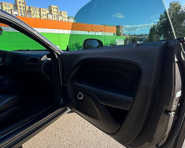Сірий Додж Challenger, об'ємом двигуна 3.6 л та пробігом 122 тис. км за 23200 $, фото 18 на Automoto.ua