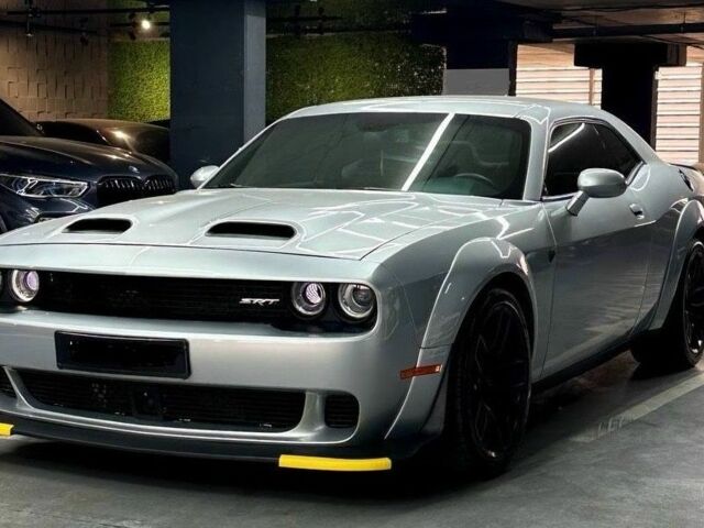 Серый Додж Челенджер, объемом двигателя 6.2 л и пробегом 20 тыс. км за 56000 $, фото 2 на Automoto.ua