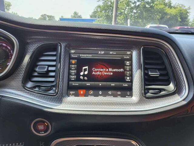 Серый Додж Челенджер, объемом двигателя 6.2 л и пробегом 33 тыс. км за 8300 $, фото 9 на Automoto.ua