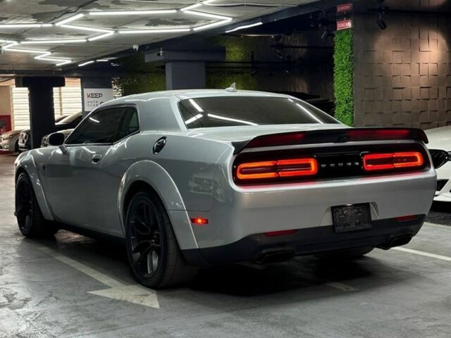 Серый Додж Челенджер, объемом двигателя 6.2 л и пробегом 20 тыс. км за 56000 $, фото 4 на Automoto.ua