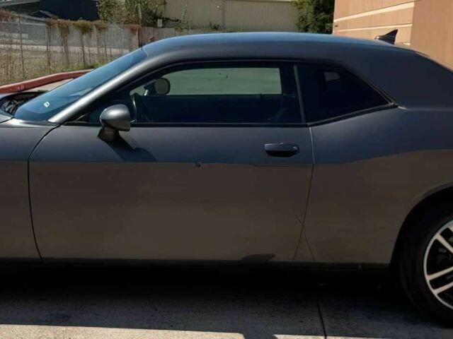 Серый Додж Челенджер, объемом двигателя 3.6 л и пробегом 38 тыс. км за 8200 $, фото 3 на Automoto.ua