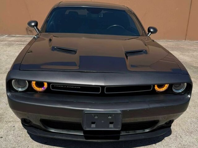 Серый Додж Челенджер, объемом двигателя 3.6 л и пробегом 38 тыс. км за 8200 $, фото 1 на Automoto.ua