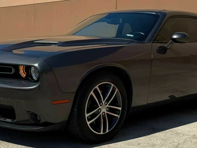 Серый Додж Челенджер, объемом двигателя 3.6 л и пробегом 38 тыс. км за 8200 $, фото 2 на Automoto.ua