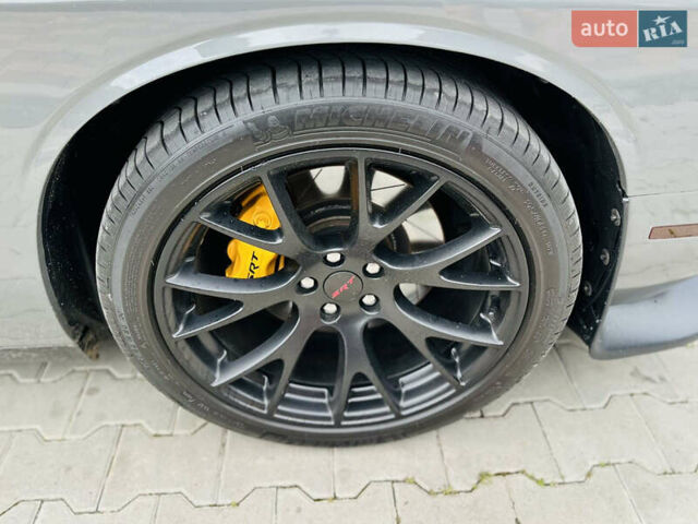 Серый Додж Челенджер, объемом двигателя 5.7 л и пробегом 46 тыс. км за 29999 $, фото 12 на Automoto.ua