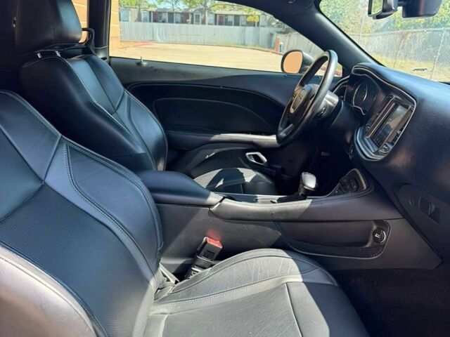 Серый Додж Челенджер, объемом двигателя 3.6 л и пробегом 38 тыс. км за 8200 $, фото 10 на Automoto.ua