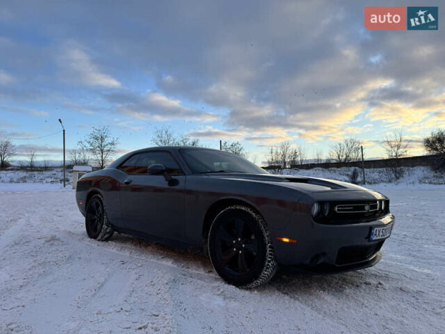 Серый Додж Челенджер, объемом двигателя 3.6 л и пробегом 119 тыс. км за 22000 $, фото 10 на Automoto.ua