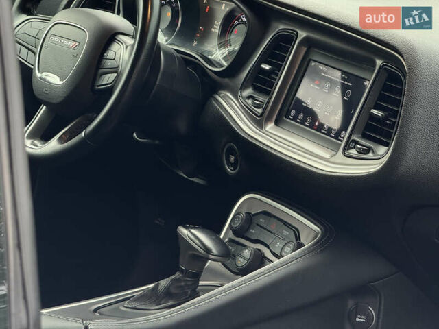 Серый Додж Челенджер, объемом двигателя 3.6 л и пробегом 137 тыс. км за 18500 $, фото 36 на Automoto.ua