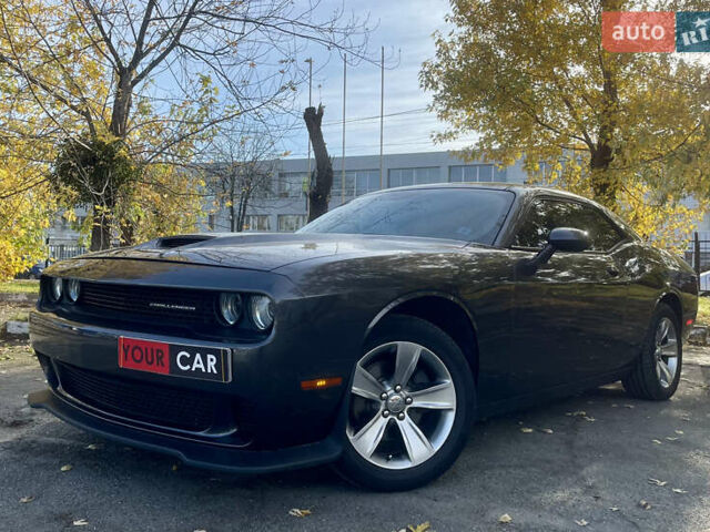 Серый Додж Челенджер, объемом двигателя 3.6 л и пробегом 125 тыс. км за 17999 $, фото 1 на Automoto.ua