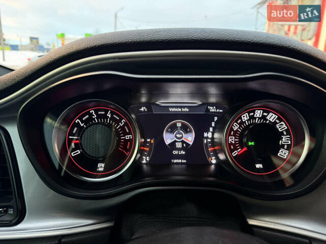 Серый Додж Челенджер, объемом двигателя 3.6 л и пробегом 119 тыс. км за 22000 $, фото 70 на Automoto.ua