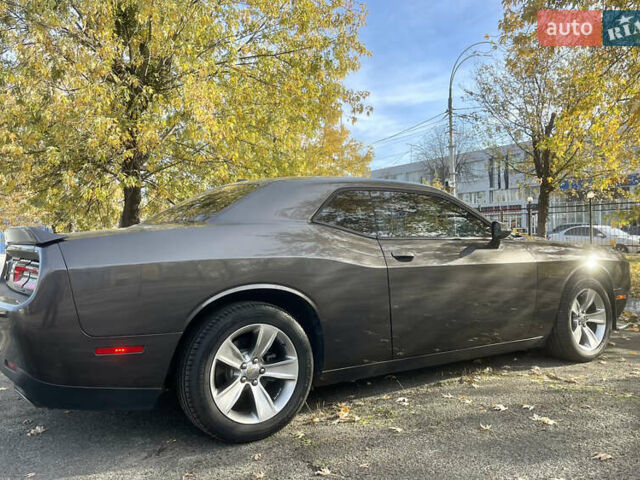 Серый Додж Челенджер, объемом двигателя 3.6 л и пробегом 125 тыс. км за 17999 $, фото 15 на Automoto.ua