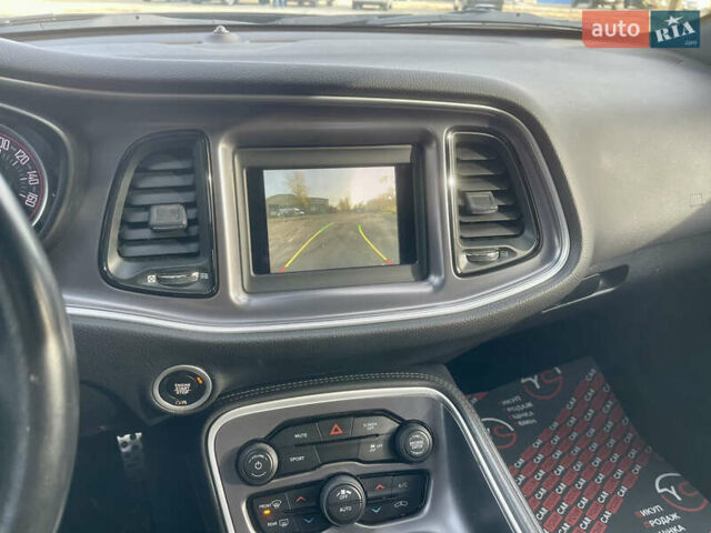 Серый Додж Челенджер, объемом двигателя 3.6 л и пробегом 125 тыс. км за 17999 $, фото 26 на Automoto.ua