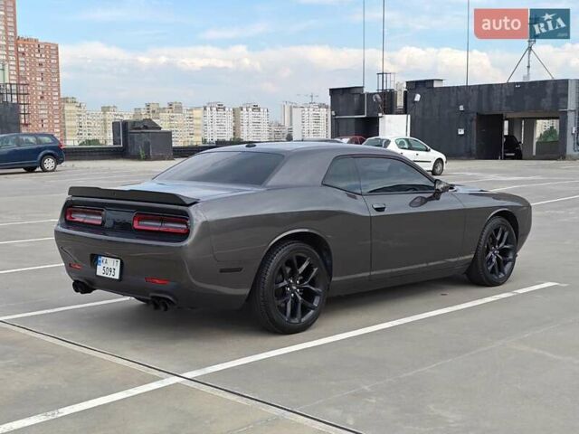Серый Додж Челенджер, объемом двигателя 3.6 л и пробегом 27 тыс. км за 29500 $, фото 9 на Automoto.ua