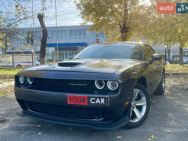 Серый Додж Челенджер, объемом двигателя 3.6 л и пробегом 125 тыс. км за 17999 $, фото 9 на Automoto.ua