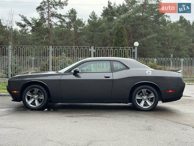 Серый Додж Челенджер, объемом двигателя 3.6 л и пробегом 137 тыс. км за 18500 $, фото 15 на Automoto.ua