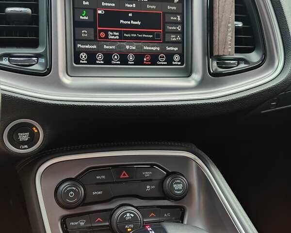 Серый Додж Челенджер, объемом двигателя 3.6 л и пробегом 27 тыс. км за 29500 $, фото 26 на Automoto.ua