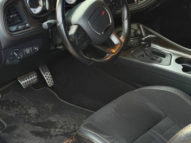 Сірий Додж Challenger, об'ємом двигуна 6.42 л та пробігом 25 тис. км за 53500 $, фото 8 на Automoto.ua