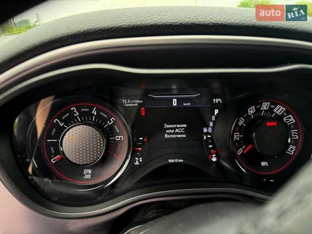 Серый Додж Челенджер, объемом двигателя 3.6 л и пробегом 90 тыс. км за 20200 $, фото 14 на Automoto.ua