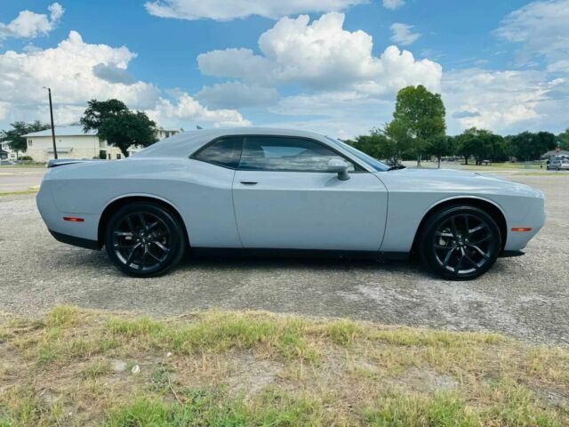 Додж Челенджер 2021 в Виннице на Automoto.ua Серый Додж Челенджер, объемом двигателя 3.6 л и пробегом 12 тыс. км за 5000 $, фото 4 на Automoto.ua