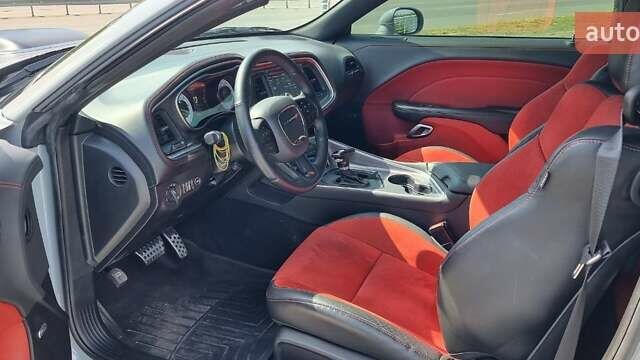 Сірий Додж Challenger, об'ємом двигуна 6.42 л та пробігом 10 тис. км за 45900 $, фото 17 на Automoto.ua