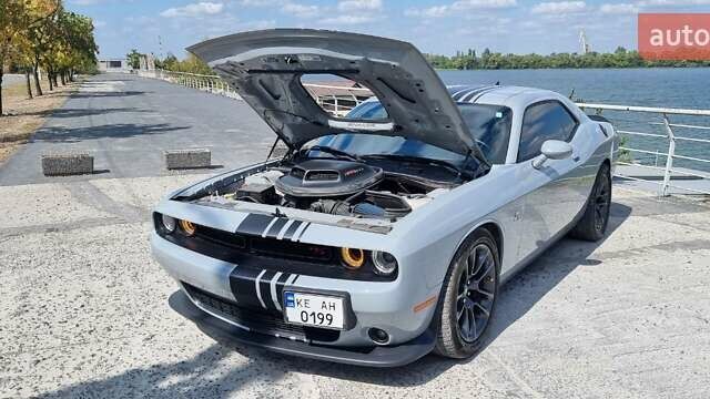 Сірий Додж Challenger, об'ємом двигуна 6.42 л та пробігом 10 тис. км за 45900 $, фото 31 на Automoto.ua