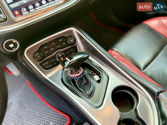 Сірий Додж Challenger, об'ємом двигуна 3.6 л та пробігом 75 тис. км за 25000 $, фото 16 на Automoto.ua