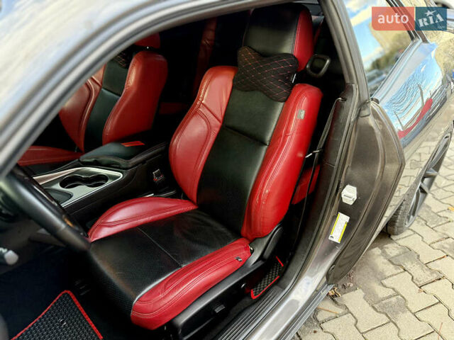 Сірий Додж Challenger, об'ємом двигуна 3.6 л та пробігом 75 тис. км за 25000 $, фото 18 на Automoto.ua