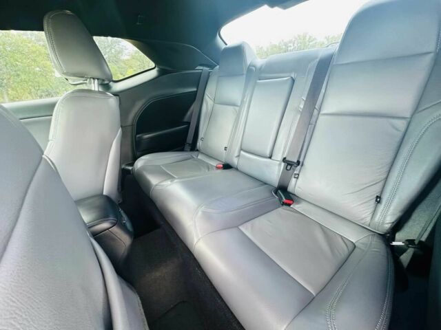 Додж Челенджер 2021 в Виннице на Automoto.ua Серый Додж Челенджер, объемом двигателя 3.6 л и пробегом 12 тыс. км за 5000 $, фото 9 на Automoto.ua