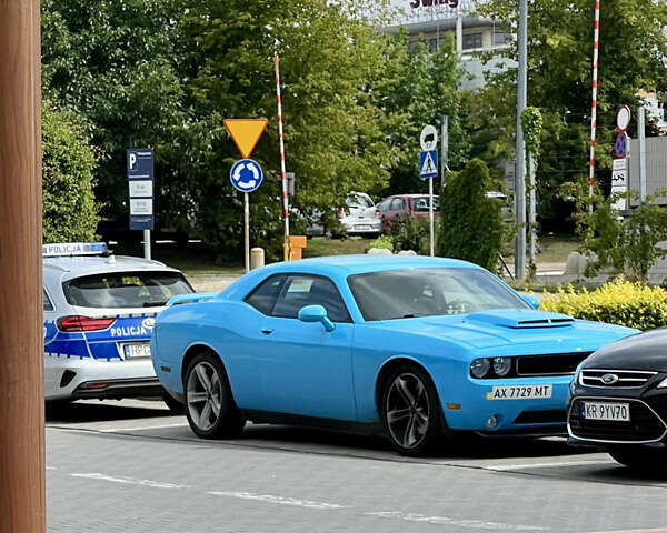 Синий Додж Челенджер, объемом двигателя 5.65 л и пробегом 105 тыс. км за 26900 $, фото 11 на Automoto.ua