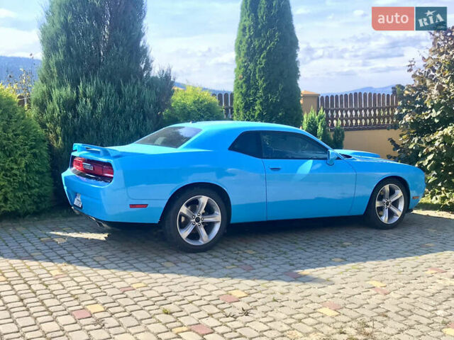 Синий Додж Челенджер, объемом двигателя 5.65 л и пробегом 105 тыс. км за 26900 $, фото 6 на Automoto.ua