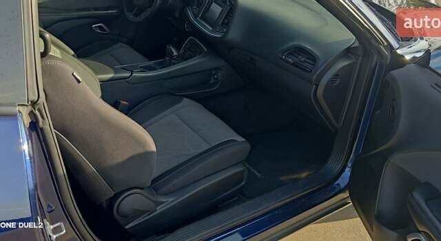 Синий Додж Челенджер, объемом двигателя 5.7 л и пробегом 75 тыс. км за 27500 $, фото 45 на Automoto.ua