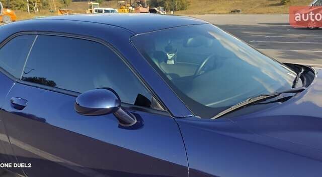 Синий Додж Челенджер, объемом двигателя 5.7 л и пробегом 75 тыс. км за 27500 $, фото 69 на Automoto.ua