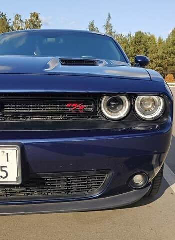 Синий Додж Челенджер, объемом двигателя 5.7 л и пробегом 75 тыс. км за 27500 $, фото 2 на Automoto.ua
