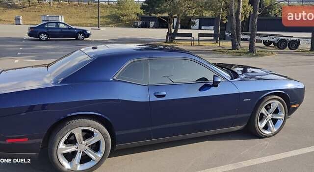 Синий Додж Челенджер, объемом двигателя 5.7 л и пробегом 75 тыс. км за 27500 $, фото 41 на Automoto.ua