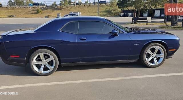 Синий Додж Челенджер, объемом двигателя 5.7 л и пробегом 75 тыс. км за 27500 $, фото 22 на Automoto.ua