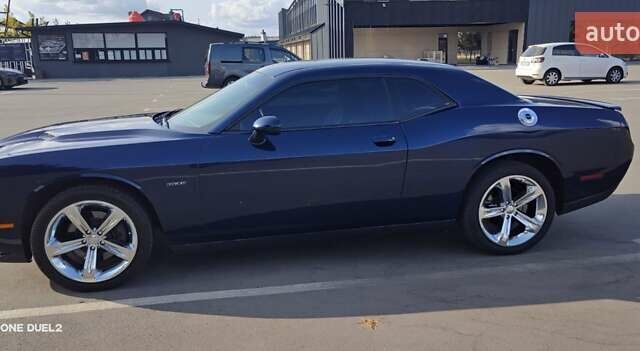 Синий Додж Челенджер, объемом двигателя 5.7 л и пробегом 75 тыс. км за 27500 $, фото 6 на Automoto.ua