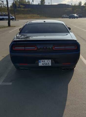 Синий Додж Челенджер, объемом двигателя 5.7 л и пробегом 75 тыс. км за 27500 $, фото 15 на Automoto.ua