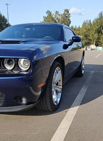 Синий Додж Челенджер, объемом двигателя 5.7 л и пробегом 75 тыс. км за 27500 $, фото 3 на Automoto.ua