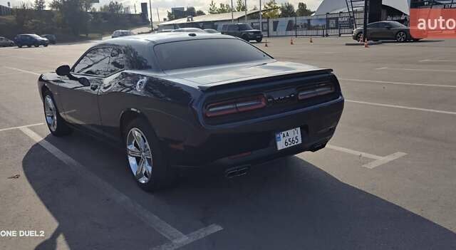 Синий Додж Челенджер, объемом двигателя 5.7 л и пробегом 75 тыс. км за 27500 $, фото 11 на Automoto.ua